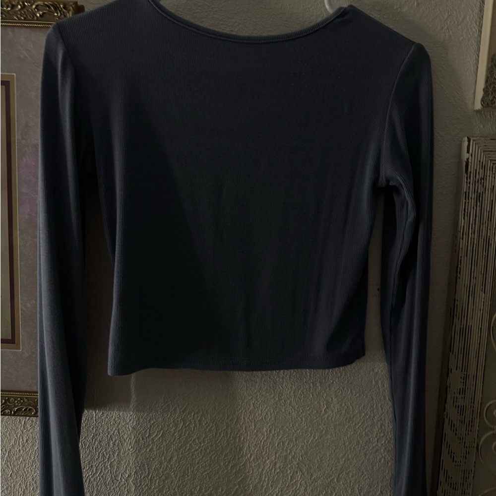 Cropped Blue Button-Up Top - Picture 2 of 2